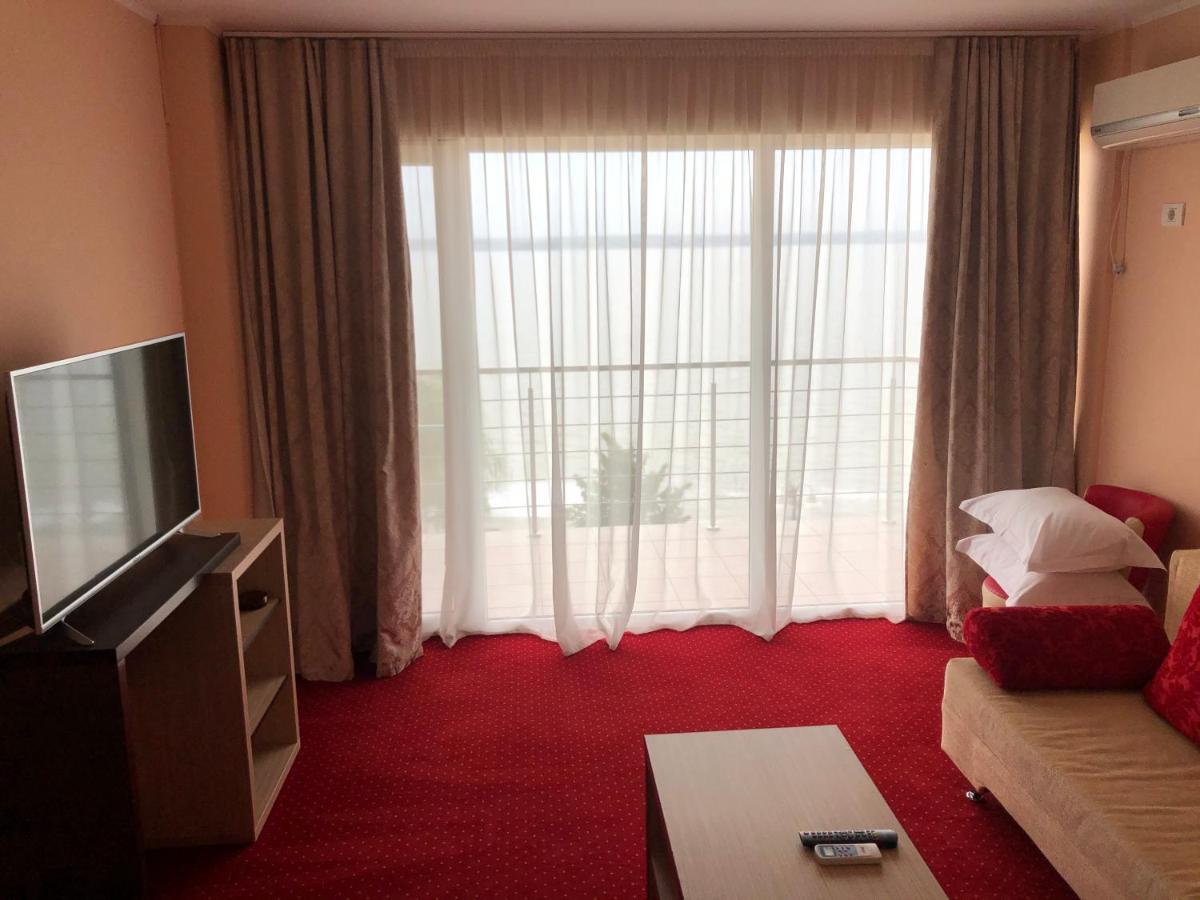 Hotel Romantic 마마이아 외부 사진